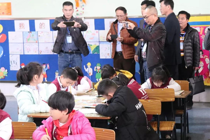 湛江遂溪小學校長督學高級研修班考察團來?？疾鞂W習