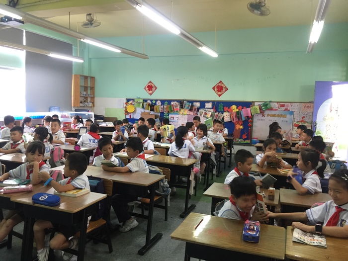 “多學多看多動手，科學世界任我游”——記小學部科技節系列活動